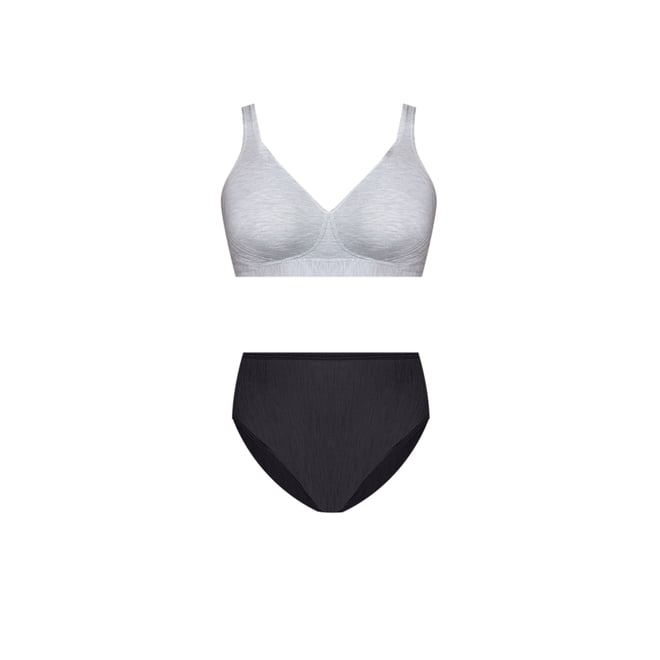 Playtex 18 Hour Ultimate Lift & Support Wireless Full Coverage Bra 4745