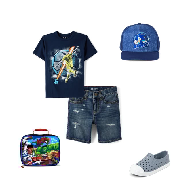 7th bundle featuring 4 items which compliment Boys Avengers Lunchbox