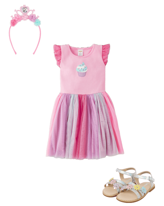  . Outfit 6 of 7. 