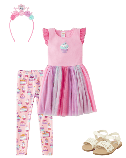  . Outfit 5 of 7. 