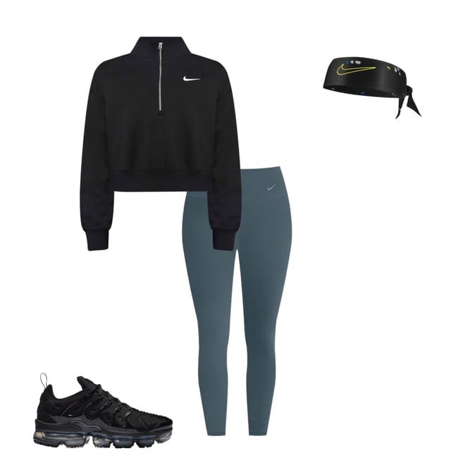Nike Women's Sportswear Phoenix Fleece Oversized 1/2-Zip Crop Sweatshirt -  Hibbett