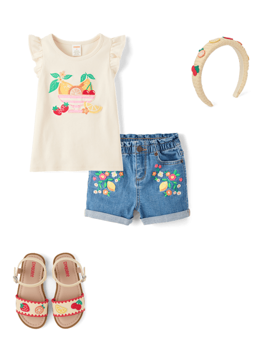  . Outfit 1 of 3. 