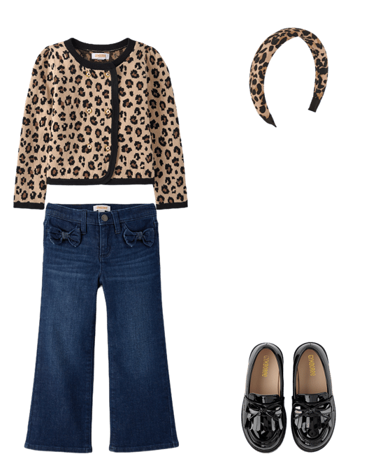  . Outfit 4 of 4. 
