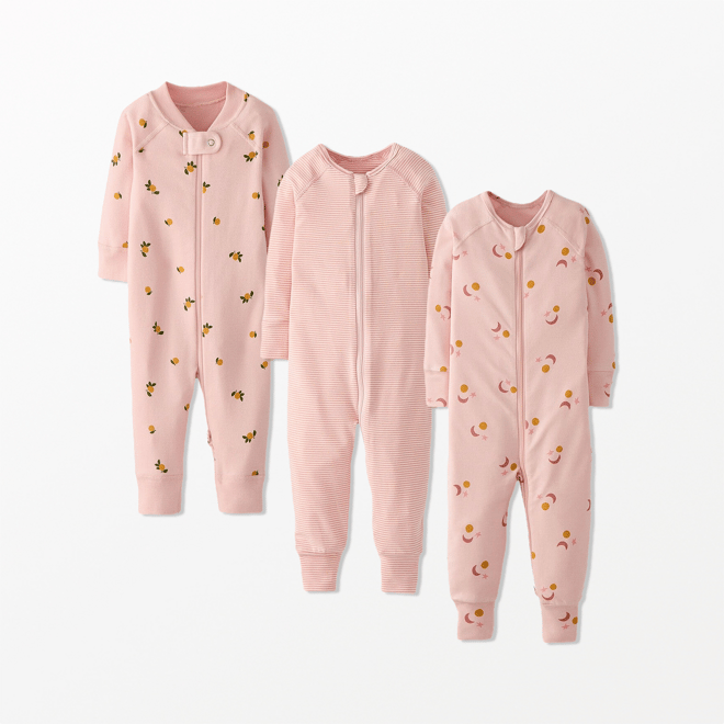Hanna ページ Holiday HannaSoft™ Stretch Sleeper | Hanna Andersson