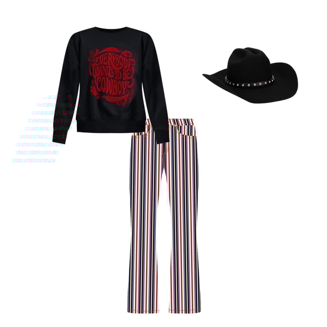 Wrangler x Lainey Wilson Cowboy Crewneck Pullover in Cowboy Graphic