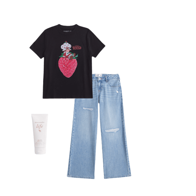 oversized strawberry shortcake graphic tee