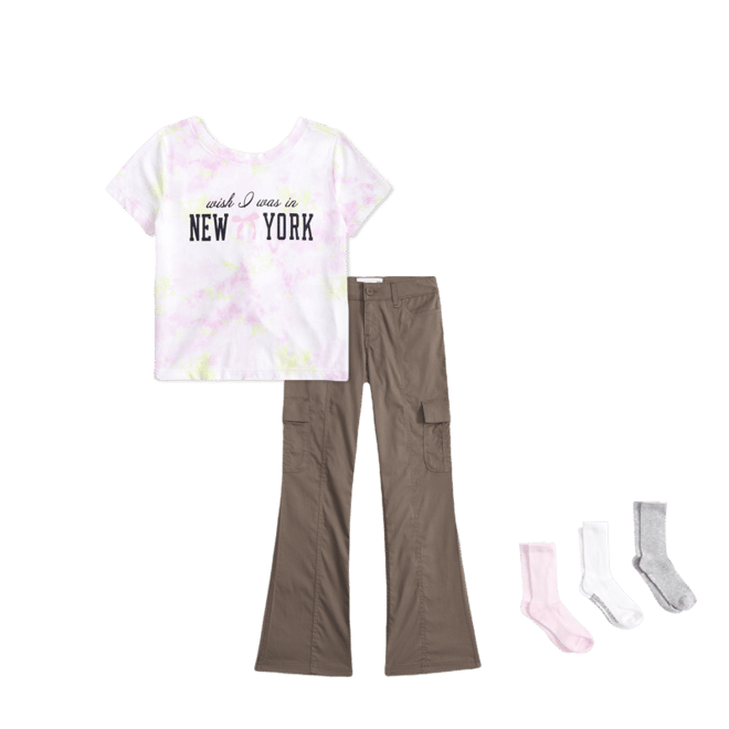twist-back graphic tee