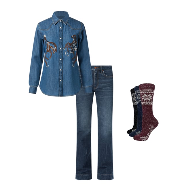 Women's Wrangler Horses Boyfriend Western Snap Shirt in Denim Mid Wash