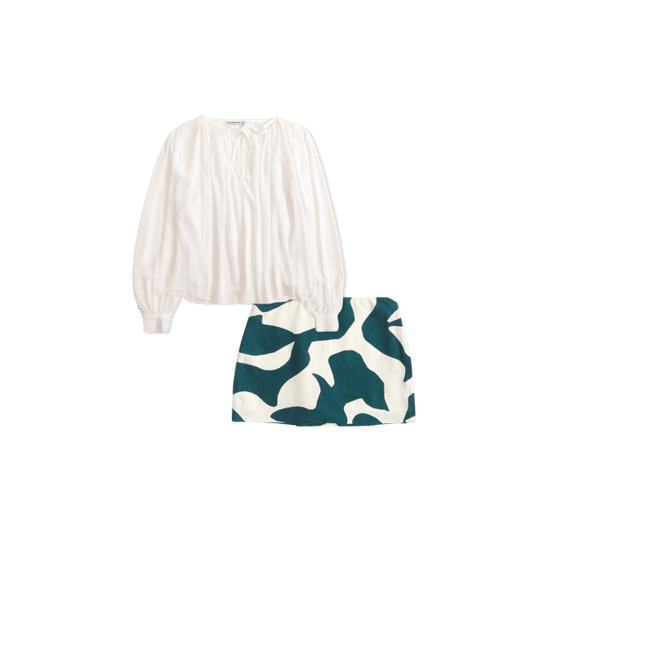 The A&F Scarlett Mid Rise Linen-Blend Mini Skort