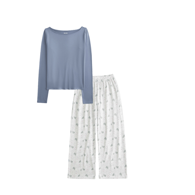 Long-Sleeve Seamless Fabric Slash-Neck Top