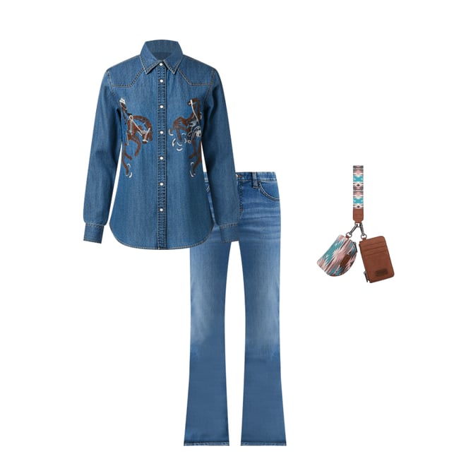 Women's Wrangler Horses Boyfriend Western Snap Shirt in Denim Mid Wash