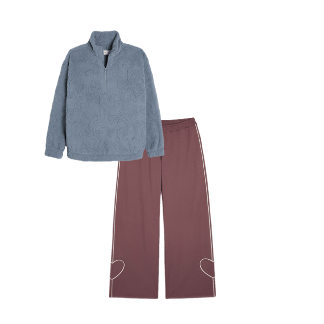 Gilly Hicks Active Recharge Heart-Tipped Baggy Pants