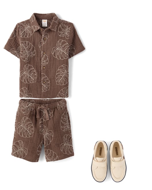 1st bundle featuring 2 items which compliment Boys Boat Shoes