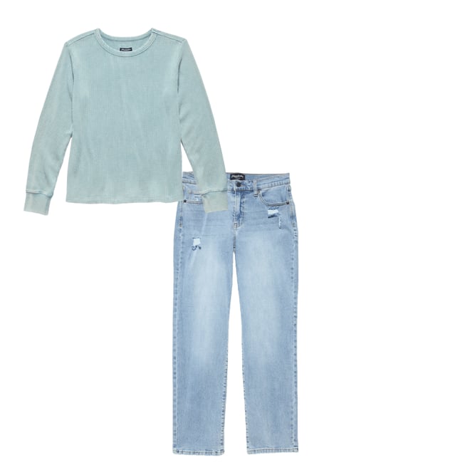 4th bundle featuring 1 items which compliment Charlie High-Rise Denim Jean - Light Wash
