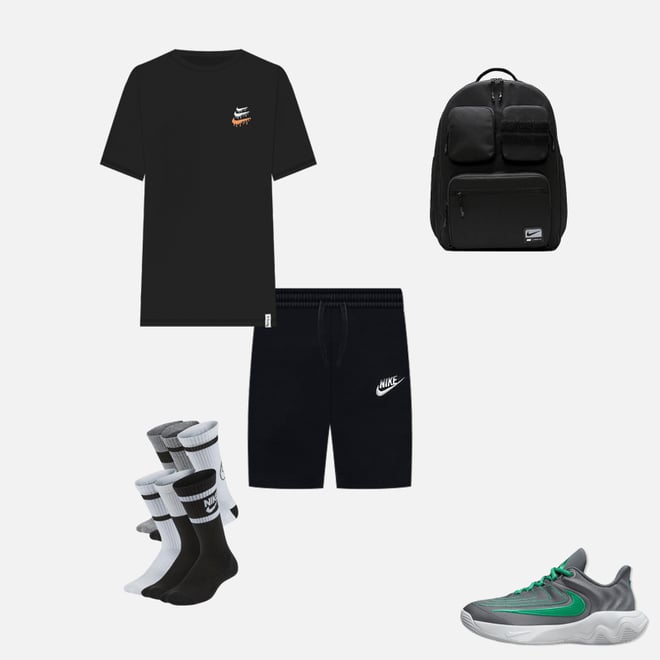 Bundle deals of Nike Shorts Boys S