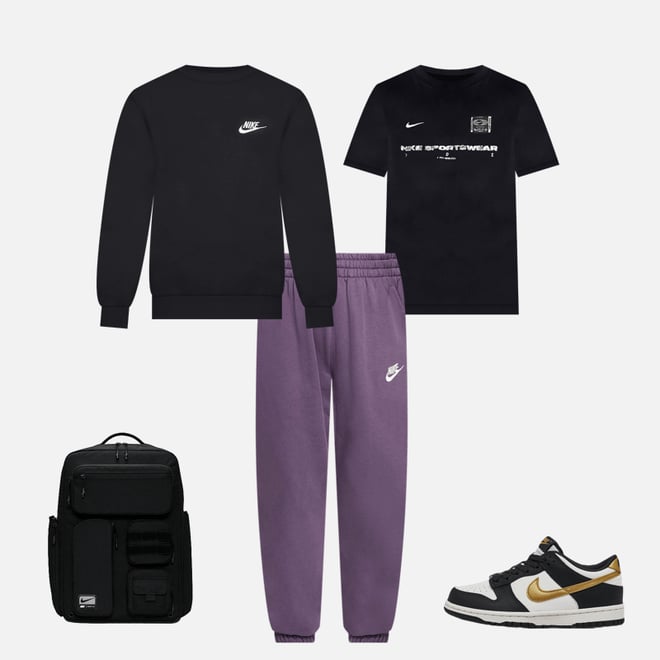 Bundle Trendy tee, popular slides nd dunks