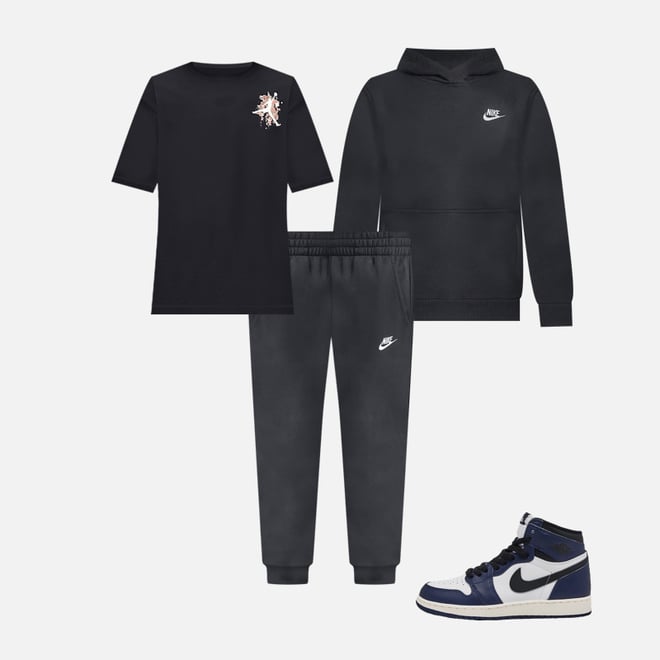 BUNDLE SALE!! shops Nike sweater and sweatpants