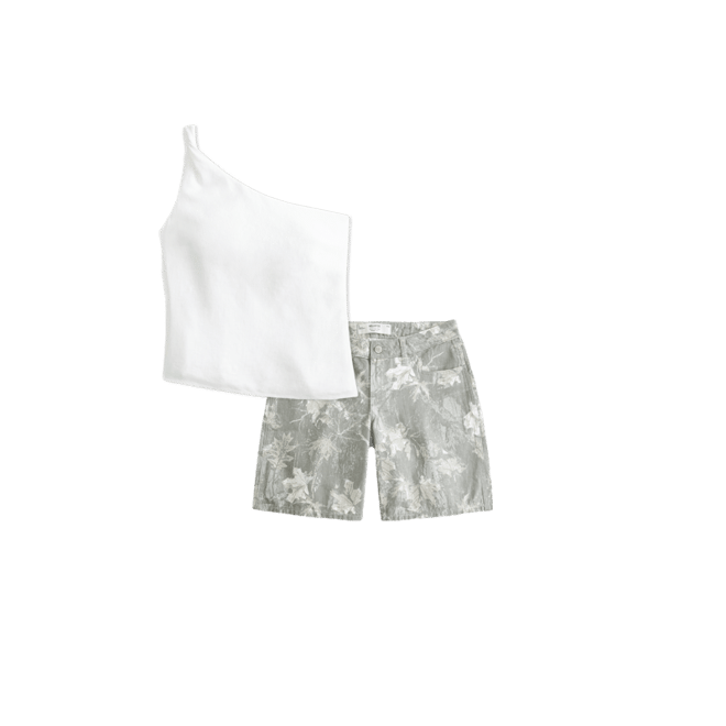 Curvy Low-Rise Camo Baggy Jort