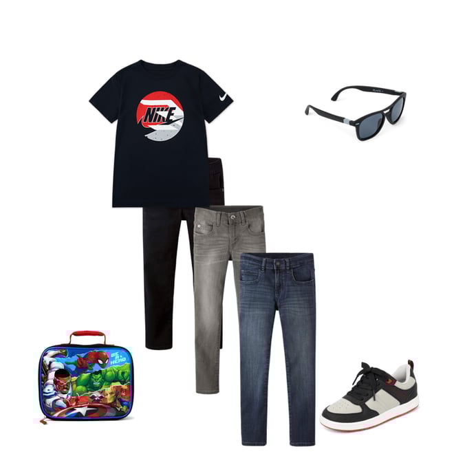 10th bundle featuring 4 items which compliment Boys Avengers Lunchbox
