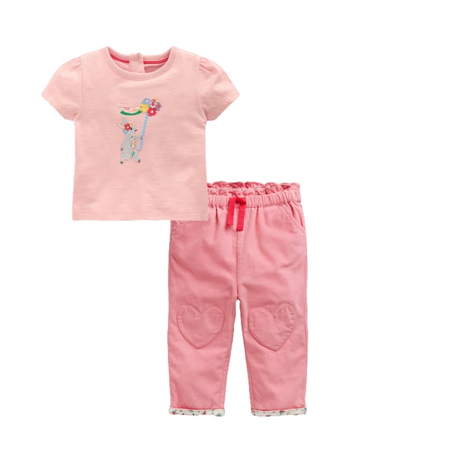 2nd bundle featuring 1 items which compliment Girls Puff Sleeve Logo T-Shirt