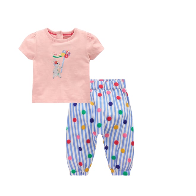 3rd bundle featuring 1 items which compliment Girls Puff Sleeve Logo T-Shirt
