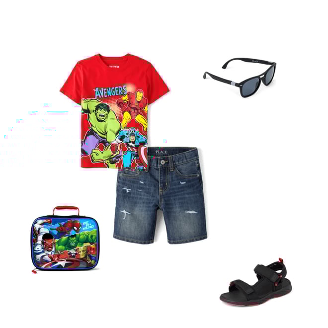 9th bundle featuring 4 items which compliment Boys Avengers Lunchbox