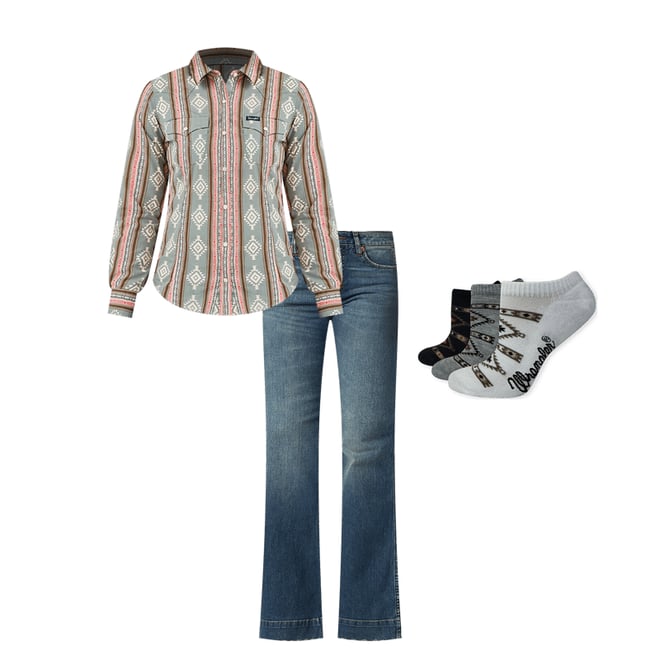 Women's Wrangler Retro® Southwestern Stripe Western Snap Shirt in Dusty Stripe
