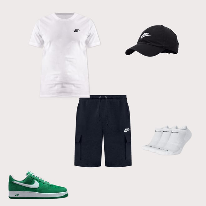 Nike Club Fleece Cargo Shorts