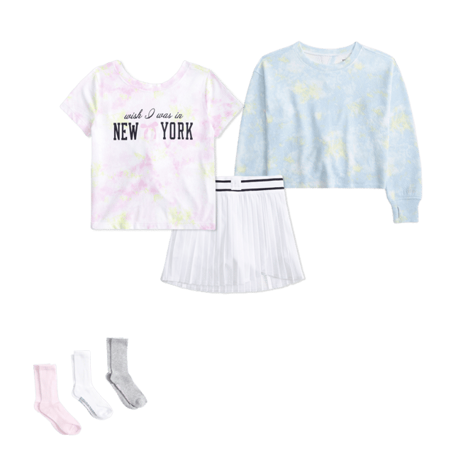 twist-back graphic tee