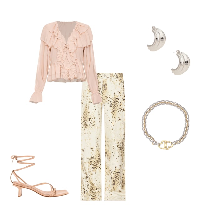 3rd bundle featuring 4 items which compliment Freya Jeans