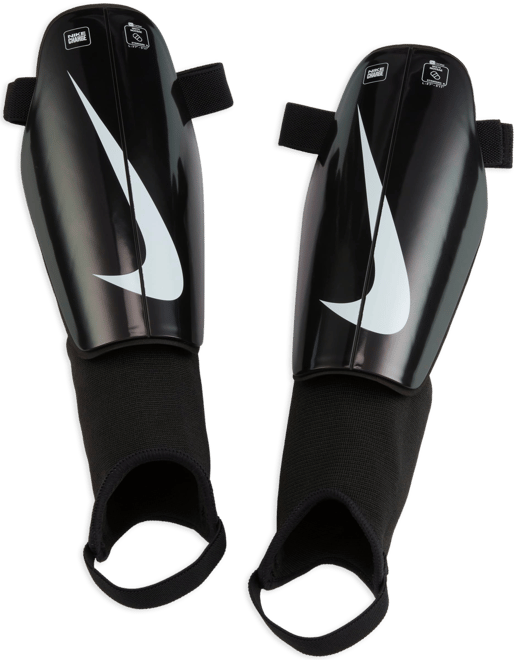 Nike Charge Espinilleras de fútbol