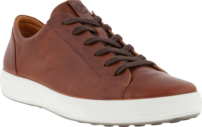 This Travel Writer Loves These Comfy Ecco Sneakers