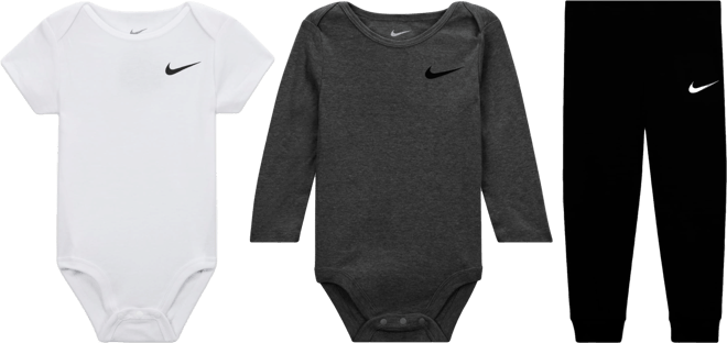 Nike Baby Essentials Conjunto de 3 piezas de pants para bebé (12 a 24 meses)