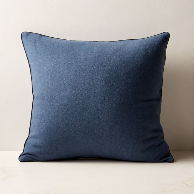 Navy and best sale white throw pillows