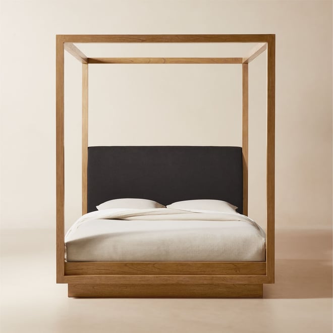 Wood canopy queen deals bed