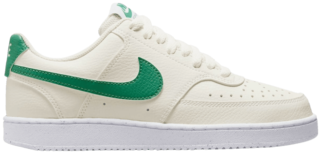 Nike court vision low trainers in white & green