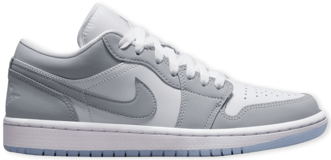 ナイキ WMNS AIR JORDAN 1 LOW WOLF GREY Amazon.com | NIKE Jordan Womens WMNS Air 1 Low DC0774 105