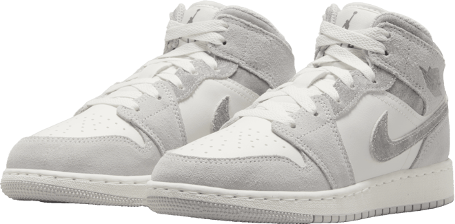 Air Jordan 1 Mid SE Big Kids' Shoes