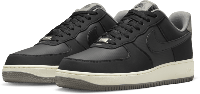 Nike Air Force 1 '07 LV8 Tenis acondicionados para el invierno para hombre