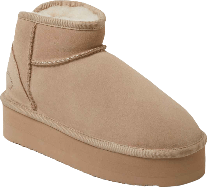 Fireside by  Women's Kingston Genuine Shearling Platform Bootie