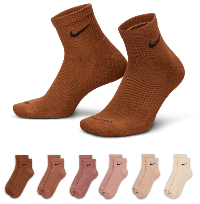 Nike Everyday Plush Cushioned 6 Pack Ankle Socks