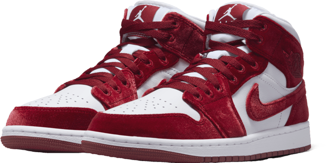 Air Jordan 1 Mid SE Women's Shoes