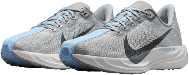 Nike Pegasus Plus Tenis de correr en pavimento para mujer
