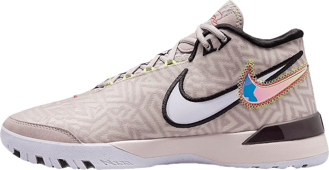 Men's Nike LeBron NXXT Genisus Basketball Shoes | Finish Line