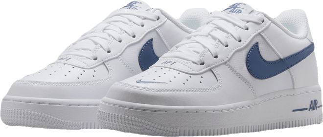 Nike Air Force 1 Older Kids' Shoes