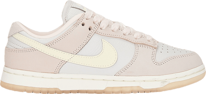 Dunk Low Premium Sneaker