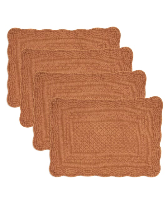 Charming Quilted Placemat, Set of 4