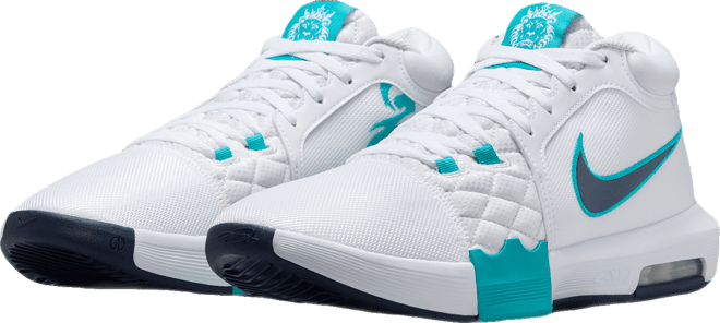 LeBron Witness VIII Basketball Shoes