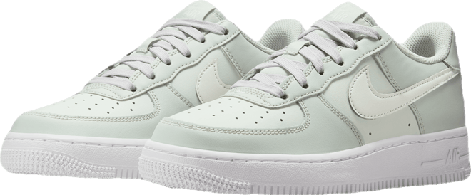 Nike Air Force 1 Older Kids' Shoes