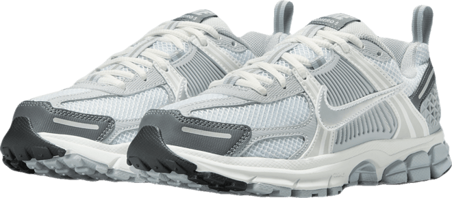 Nike Vomero 5 Older Kids' Shoes with Reflective Design Accents